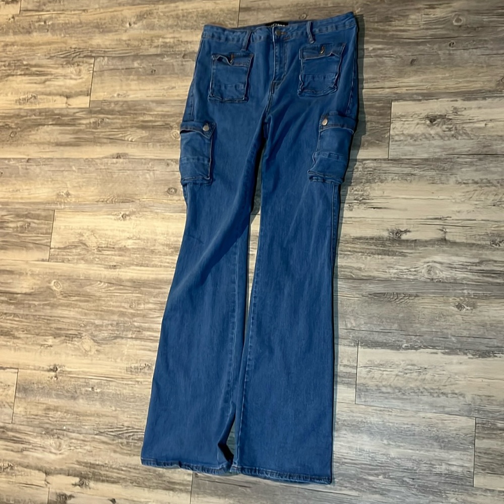 Fashion Nova Stretch Low-Rise Jeans — Blue Denim — Size 15 Tall 👖✨ (like new)